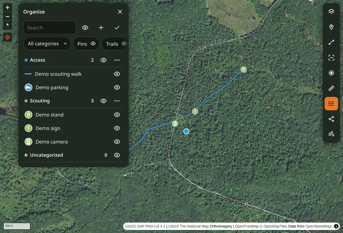 Free Hunting Map Organize panel with demo Access and Scouting categories, search and visibility controls over central Wisconsin imagery.